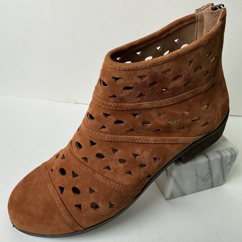 Array Portland Brown Suede Leather Laser Cutout Ankle Boots 8W 1107575-3-4